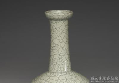 图片[3]-Long-necked vase in green glaze, Qing dynasty, Yongzheng reign (1723-1735)-China Archive